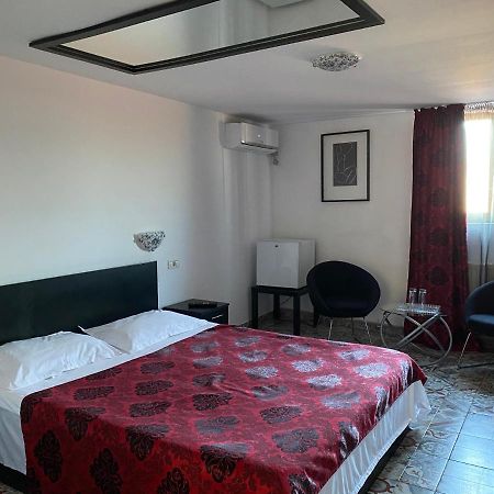 Motel Valentina Ion Roată Exterior foto